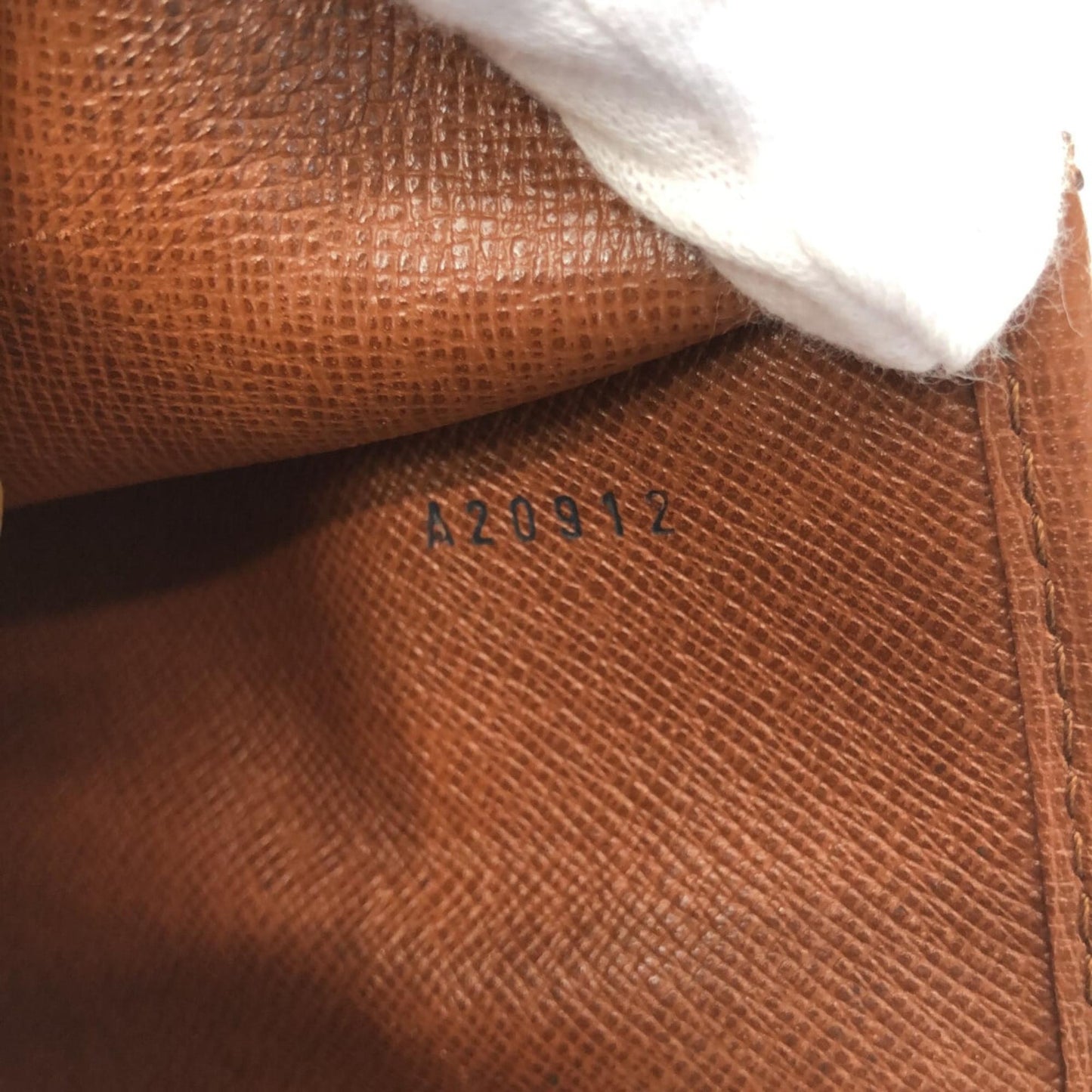 PRE ORDER LOUIS VUITTON Monogram Pochette Bordeaux  A20912