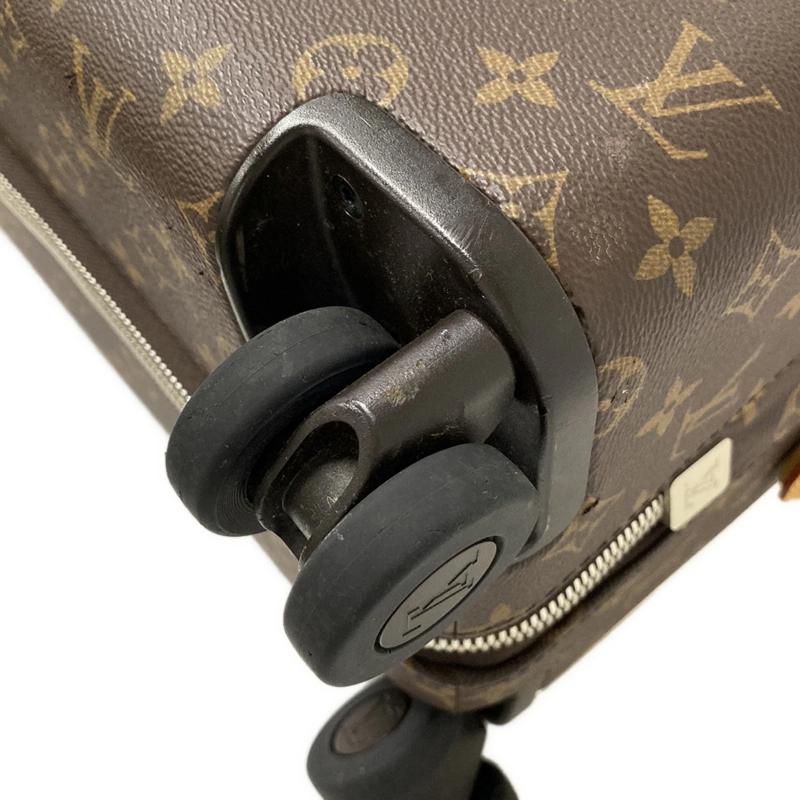 Louis Vuitton  Monogram Horizon 55 RFID