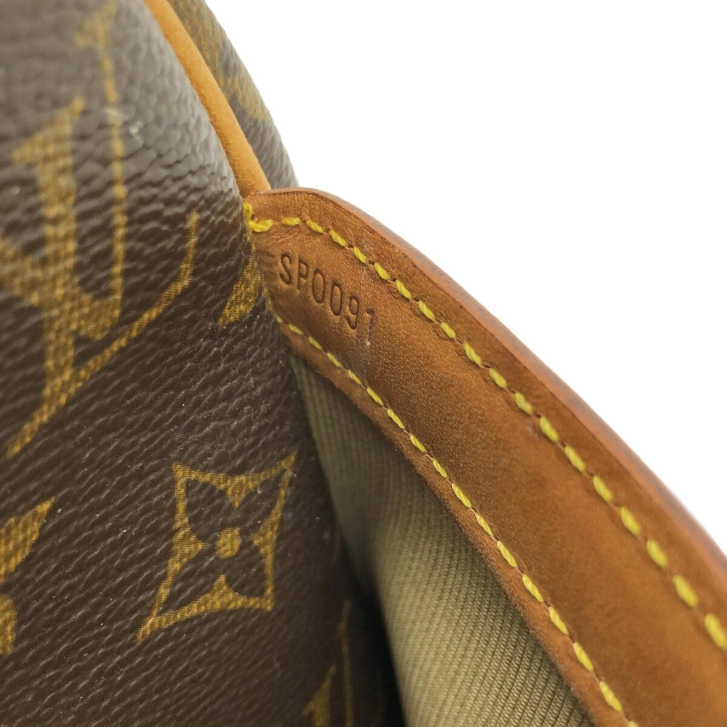 PRE ORDER LOUIS VUITTON Monogram Reporter GM  SP0091