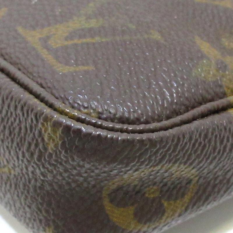 LOUIS VUITTON Monogram Pochette Accessories