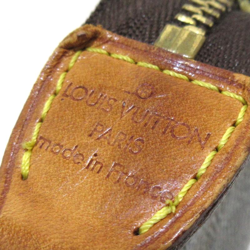 LOUIS VUITTON Monogram Pochette Accessories