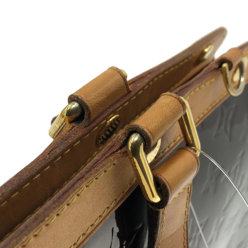 LOUIS VUITTON Vernis Brea GM Amarante