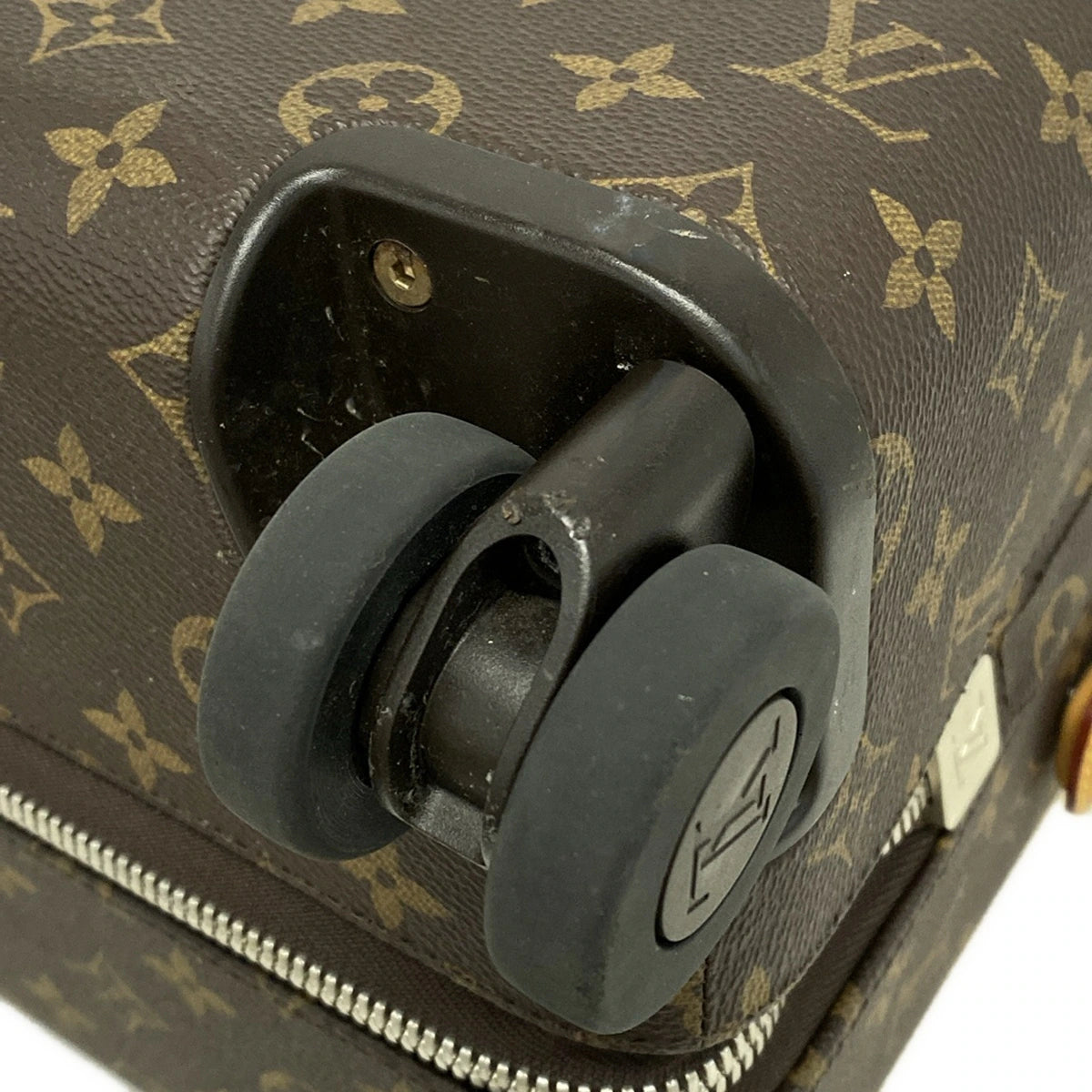 Louis Vuitton  Monogram Horizon 55 DR4116