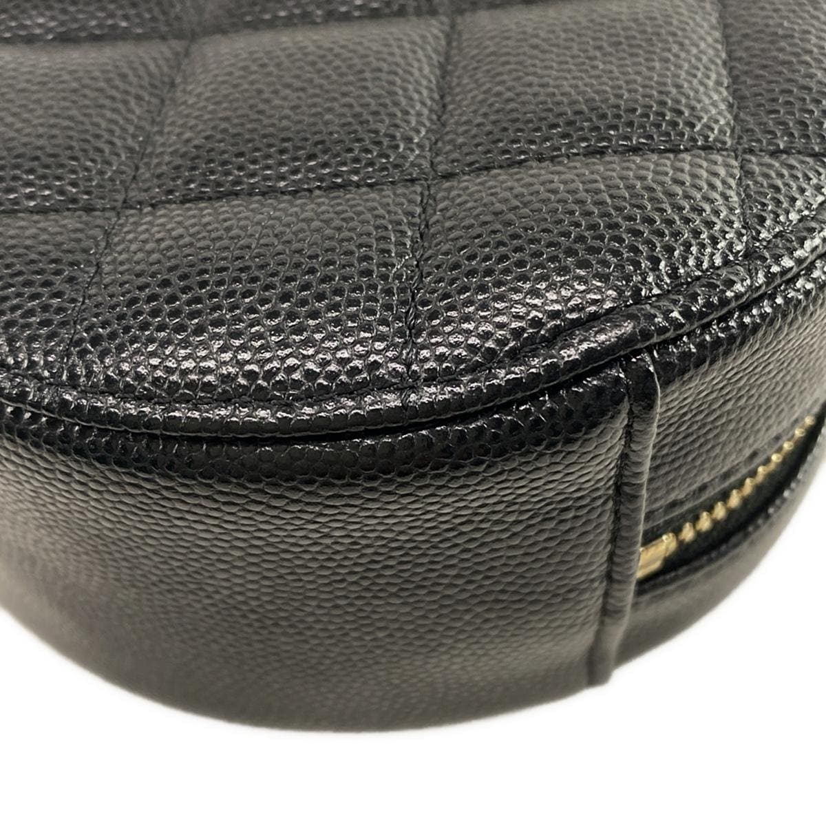 PRE-ORDER Chanel  Caviar Quilted Round Clutch With Chain Black 30*