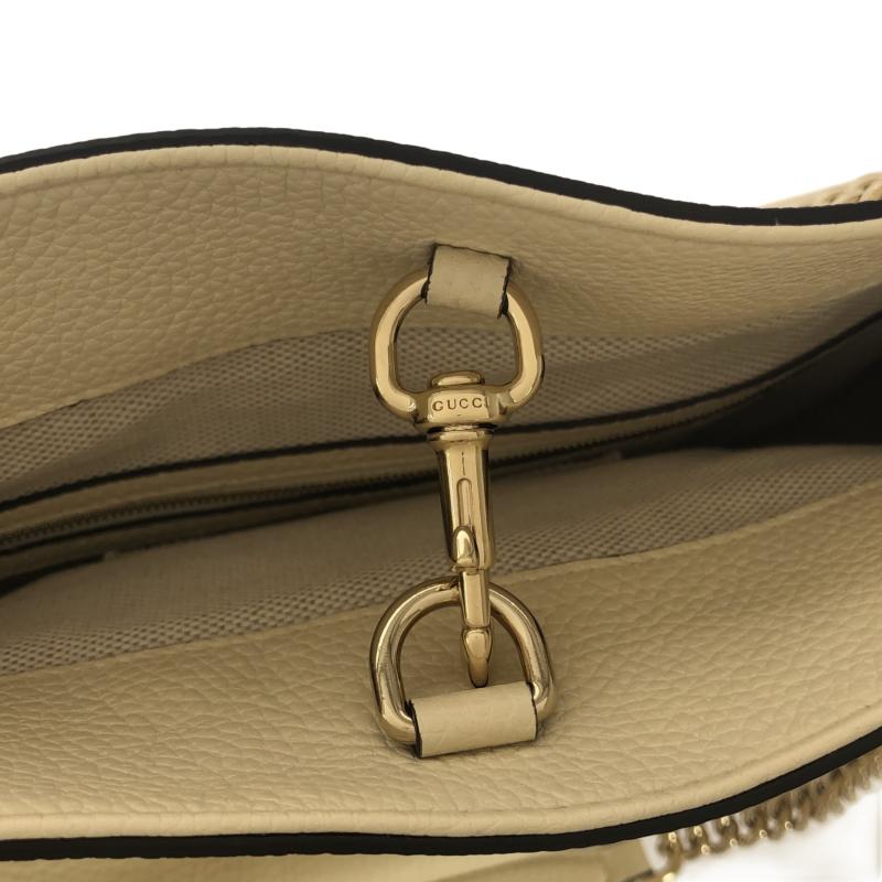 GUCCI  Pebbled Calfskin Medium Soho Chain Shoulder Bag Cream