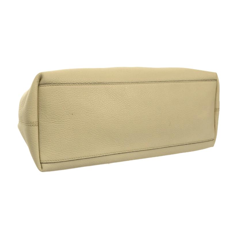 GUCCI  Pebbled Calfskin Medium Soho Chain Shoulder Bag Cream