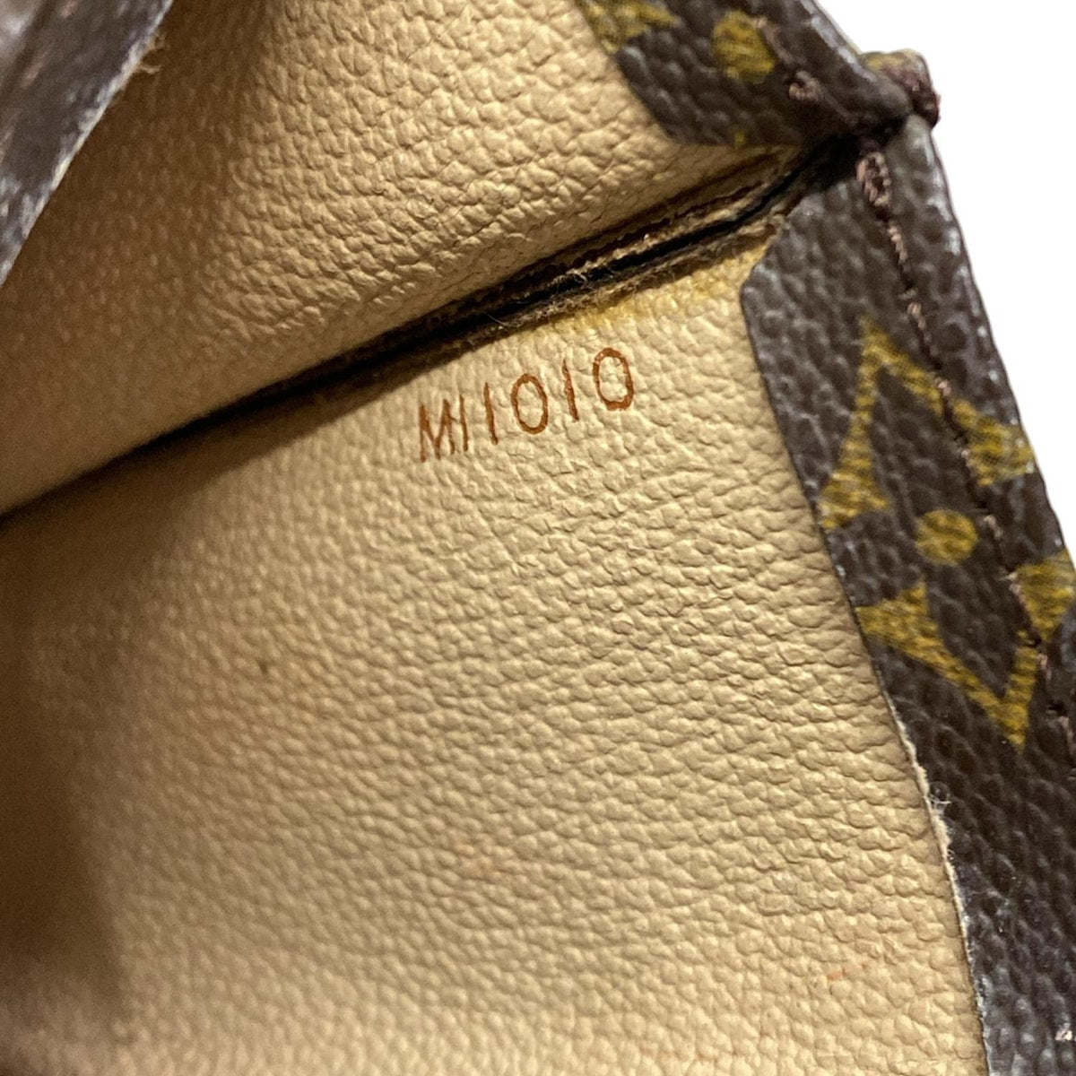 $1340 2000 Louis Vuitton Monogram Sac Plat MI1010