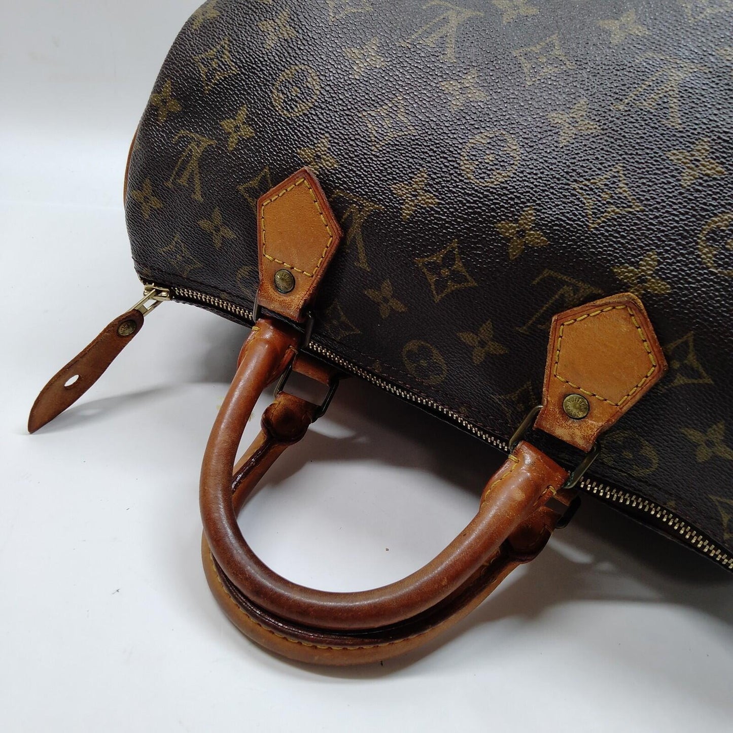 $1550 1984 Louis Vuitton Monogram Speedy 30 840