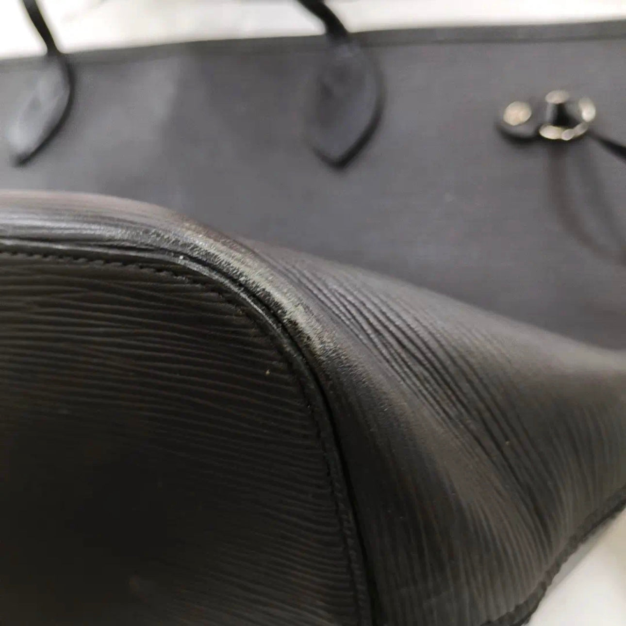 Louis Vuitton Neverfull MM Epi Black Leather Tote