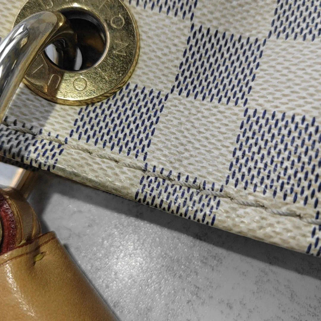 Used Louis Vuitton Damier Azur Artsy MM Hobo