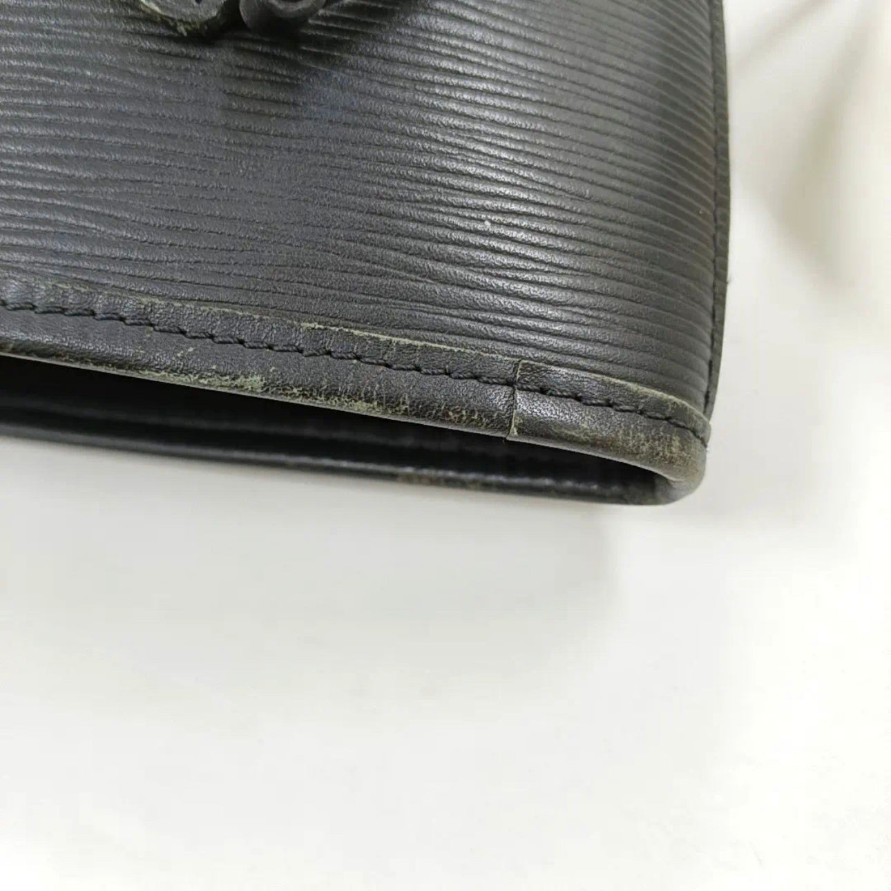 Louis Vuitton Neverfull MM Epi Black Leather Tote