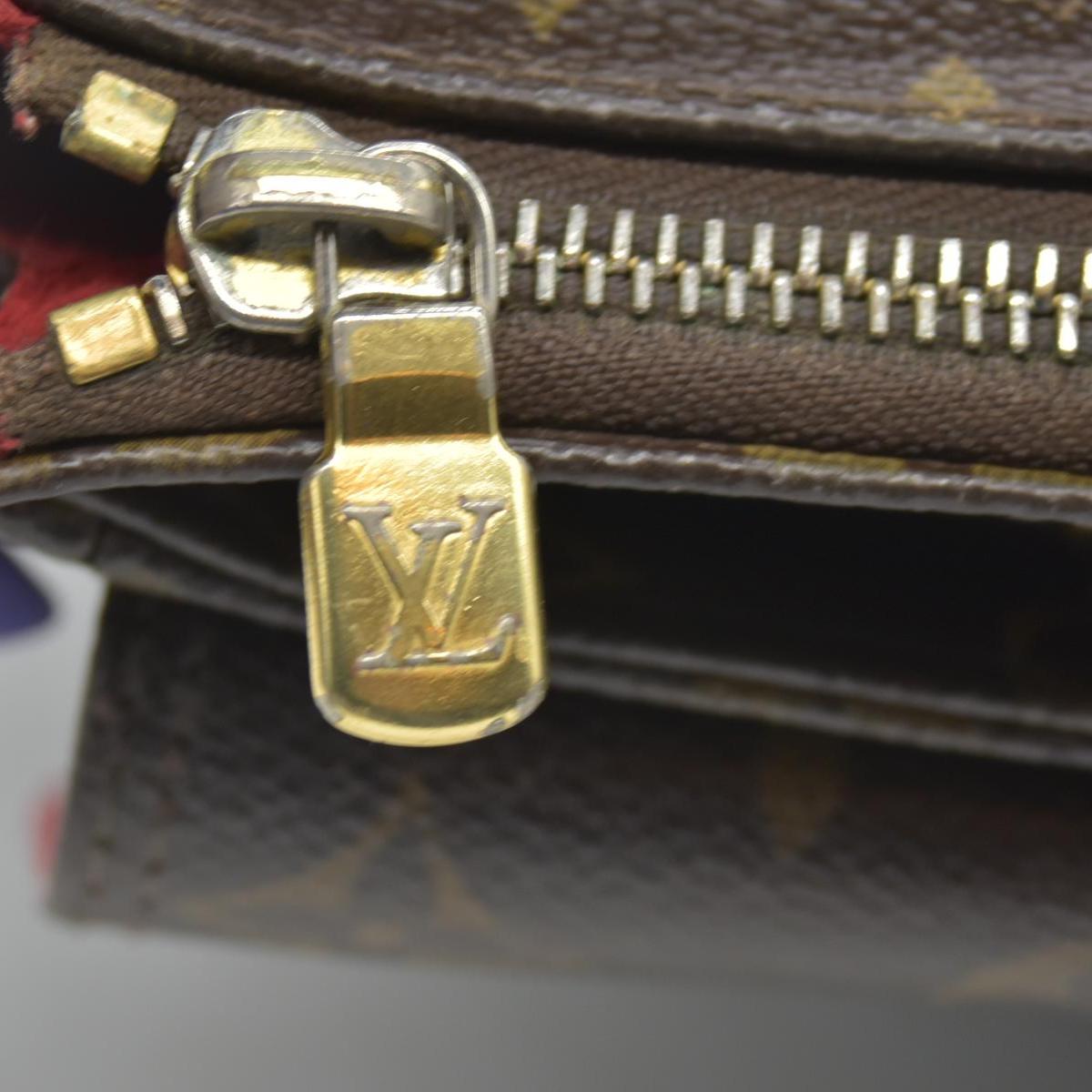 LOUIS VUITTON Monogram Viva Cite GM Shoulder Bag
