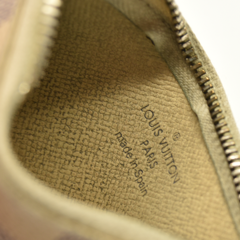 Louis Vuitton  Damier Azur Key Pouch CA0038