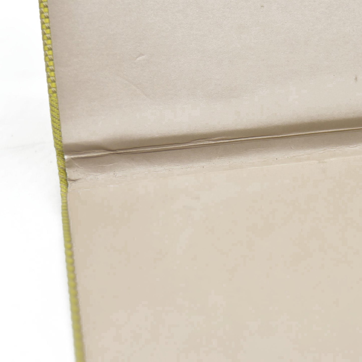 $885 Louis Vuitton Damier Geant Clipboard Yellow