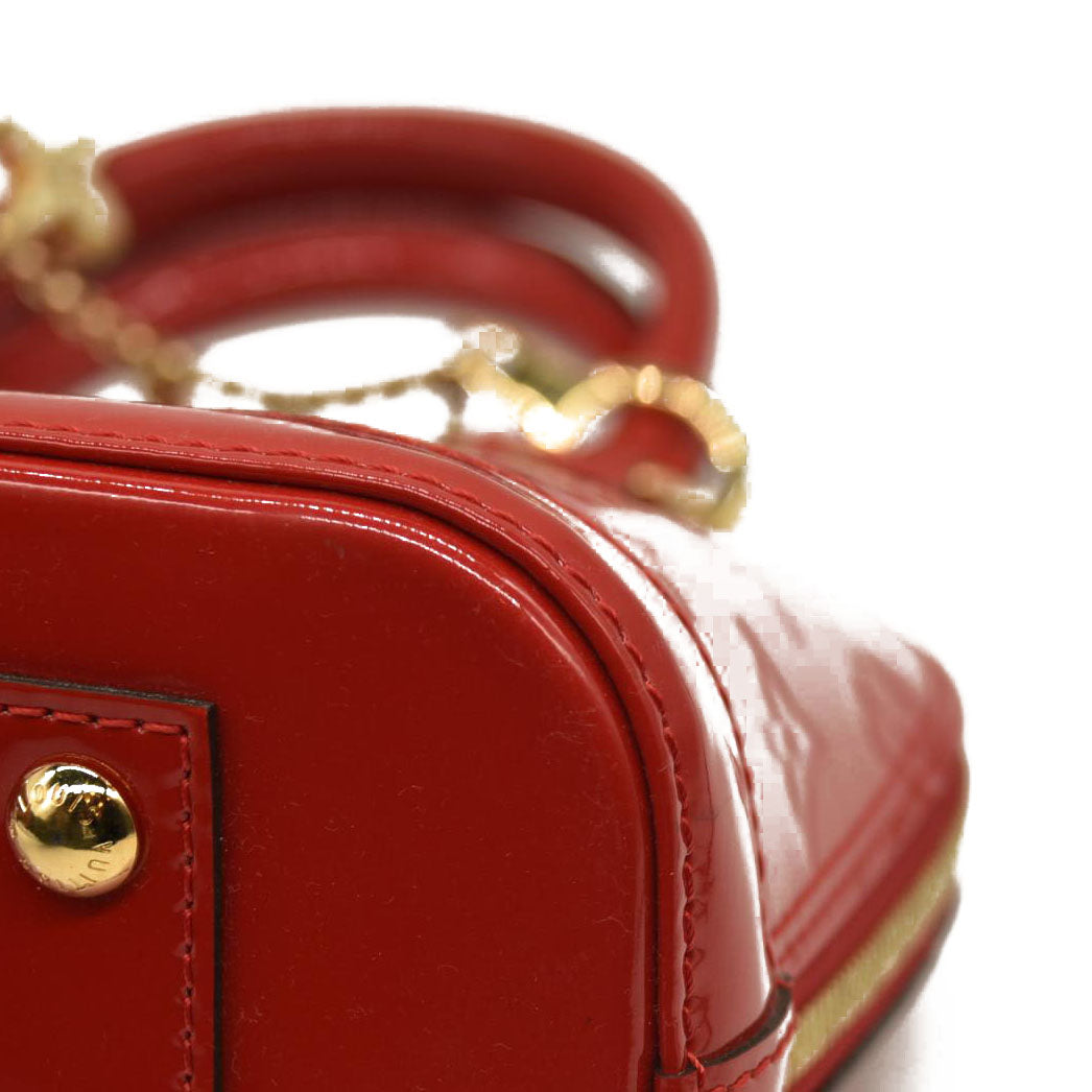 LOUIS VUITTON  Vernis Alma BB Pomme D'Amour