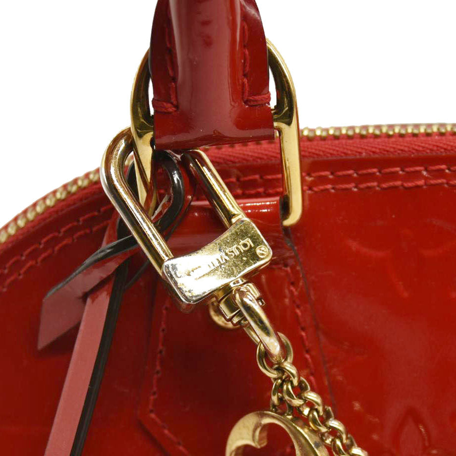 LOUIS VUITTON  Vernis Alma BB Pomme D'Amour