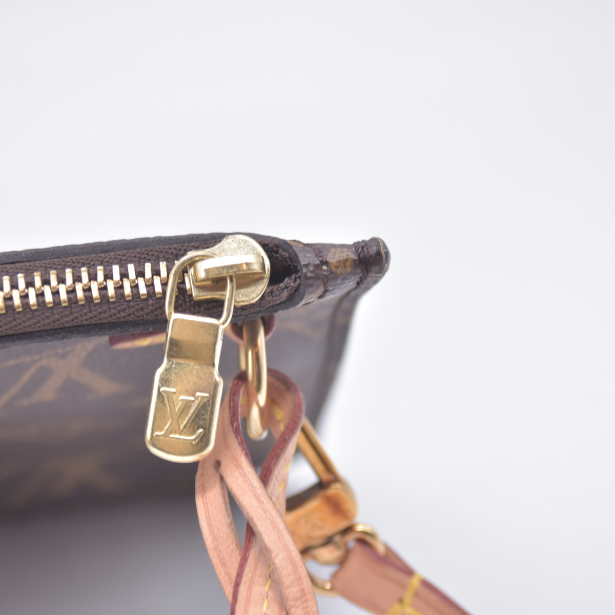 $2240 2017 Louis Vuitton Monogram Neo Neverfull MM with Pouch SF3157