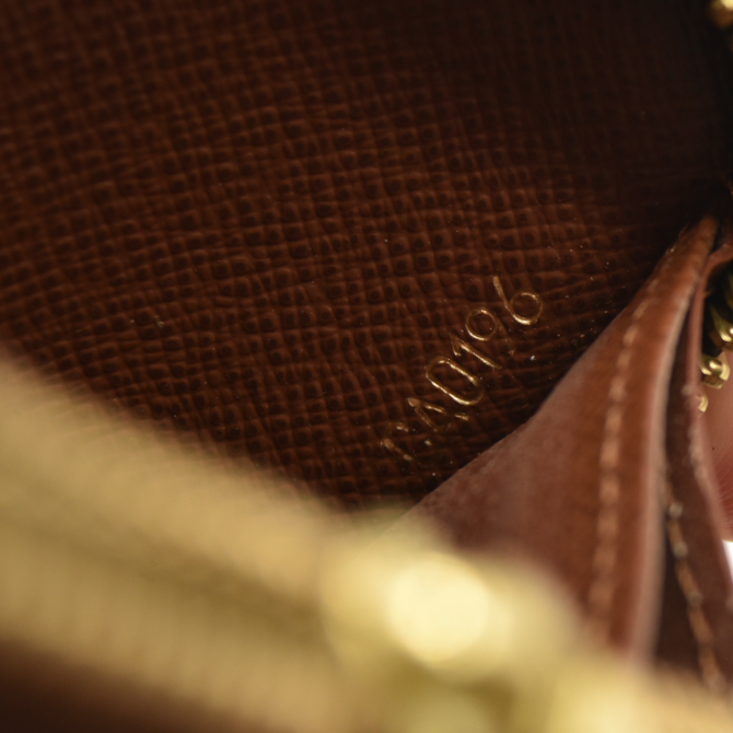 Louis Vuitton  Monogram Zippy Wallet CA0196