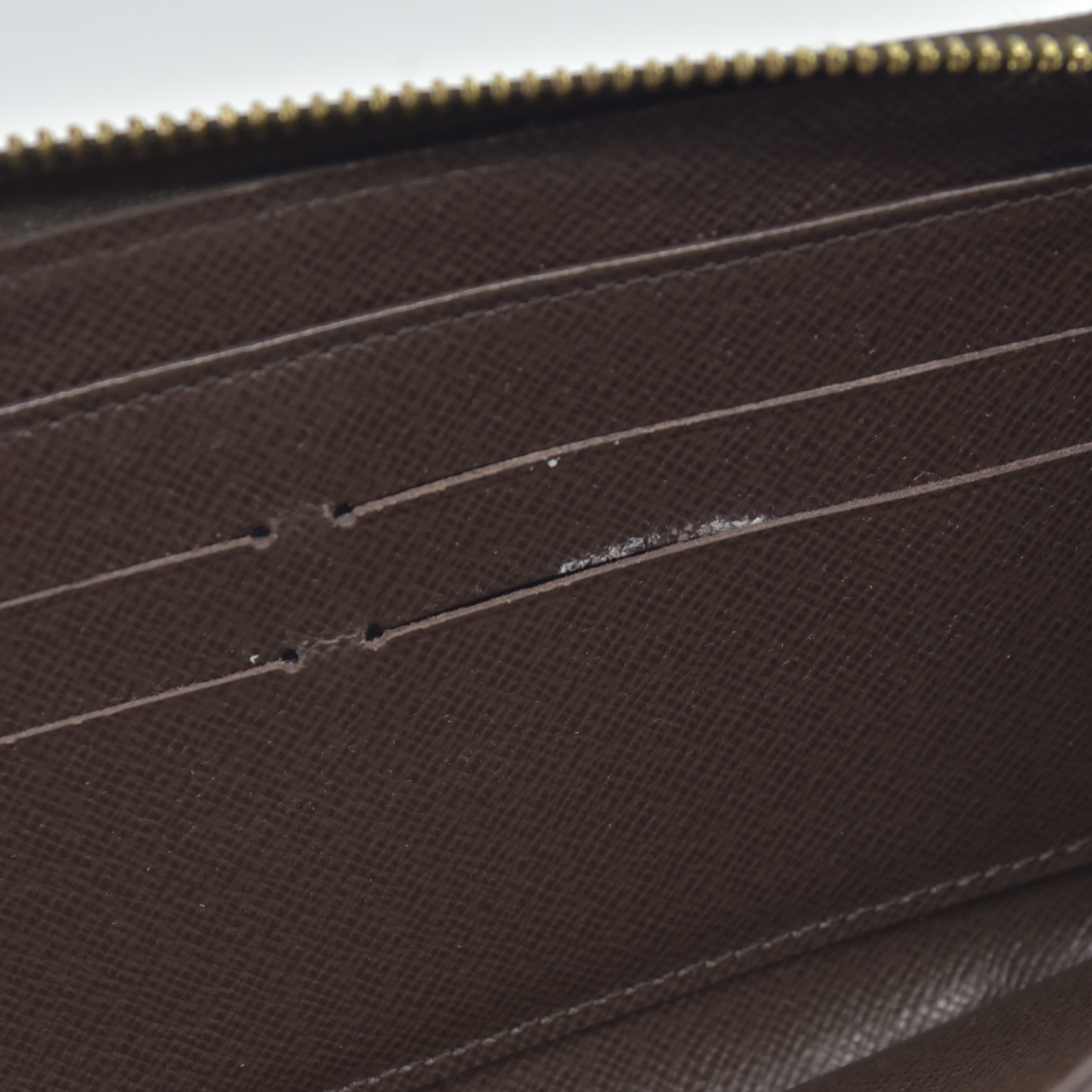 $915 2012 Louis Vuitton Damier Ebene Zippy Wallet CA2162