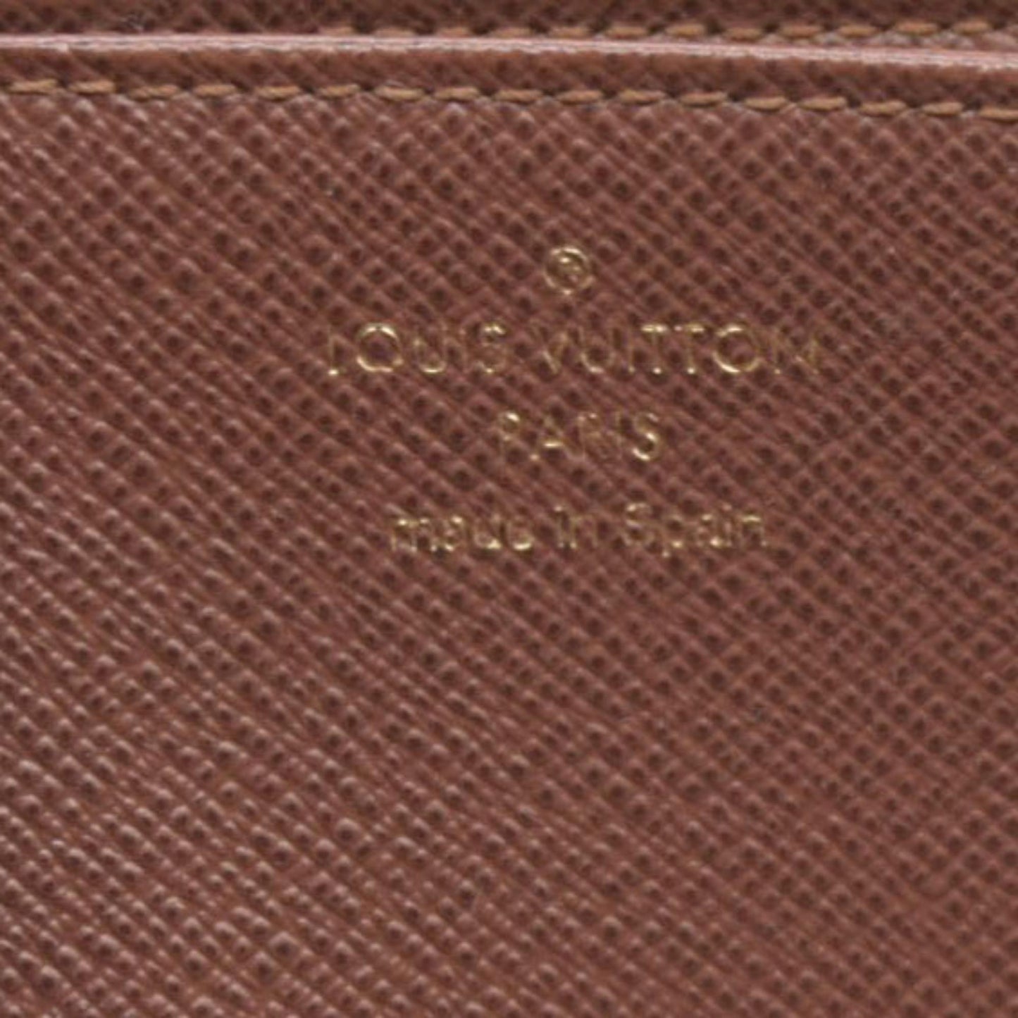 $915 Louis Vuitton Monogram Zippy Wallet GI8112