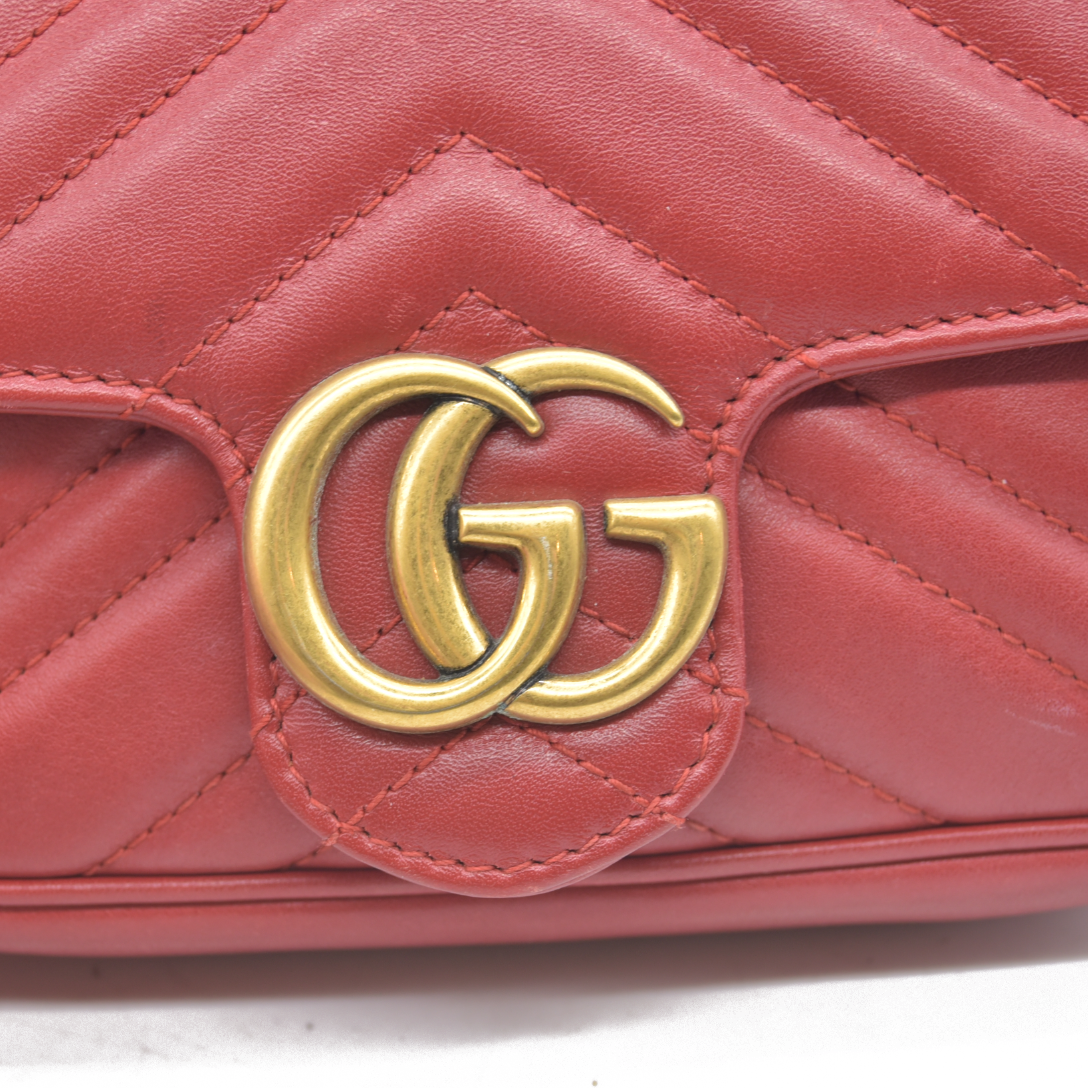$1550 Gucci Leather Marmont Super Mini Red Crossbody