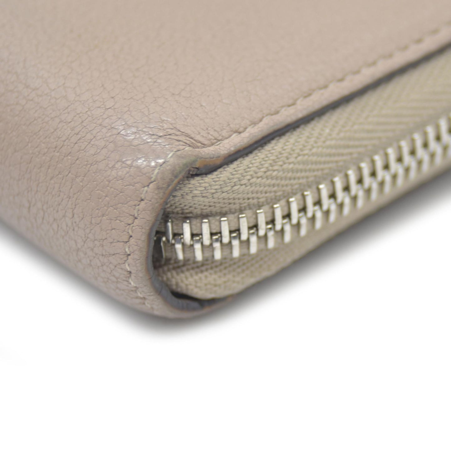 $1420 Louis Vuitton  Veau Cachemire Comete Wallet Galet MI5126