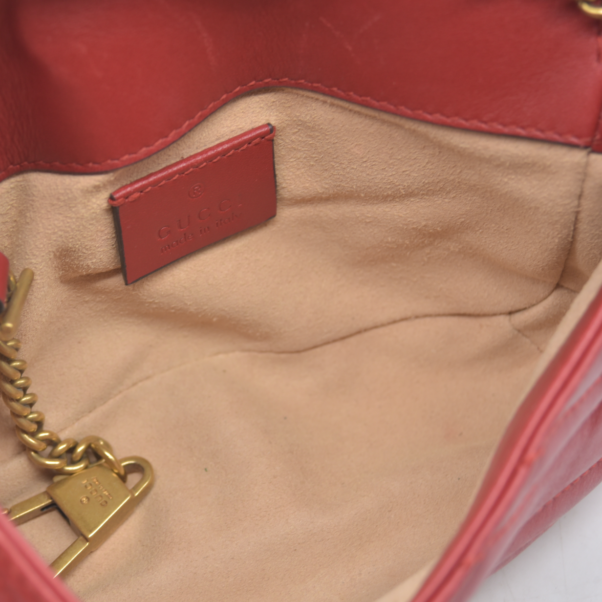 $1550 Gucci Leather Marmont Super Mini Red Crossbody