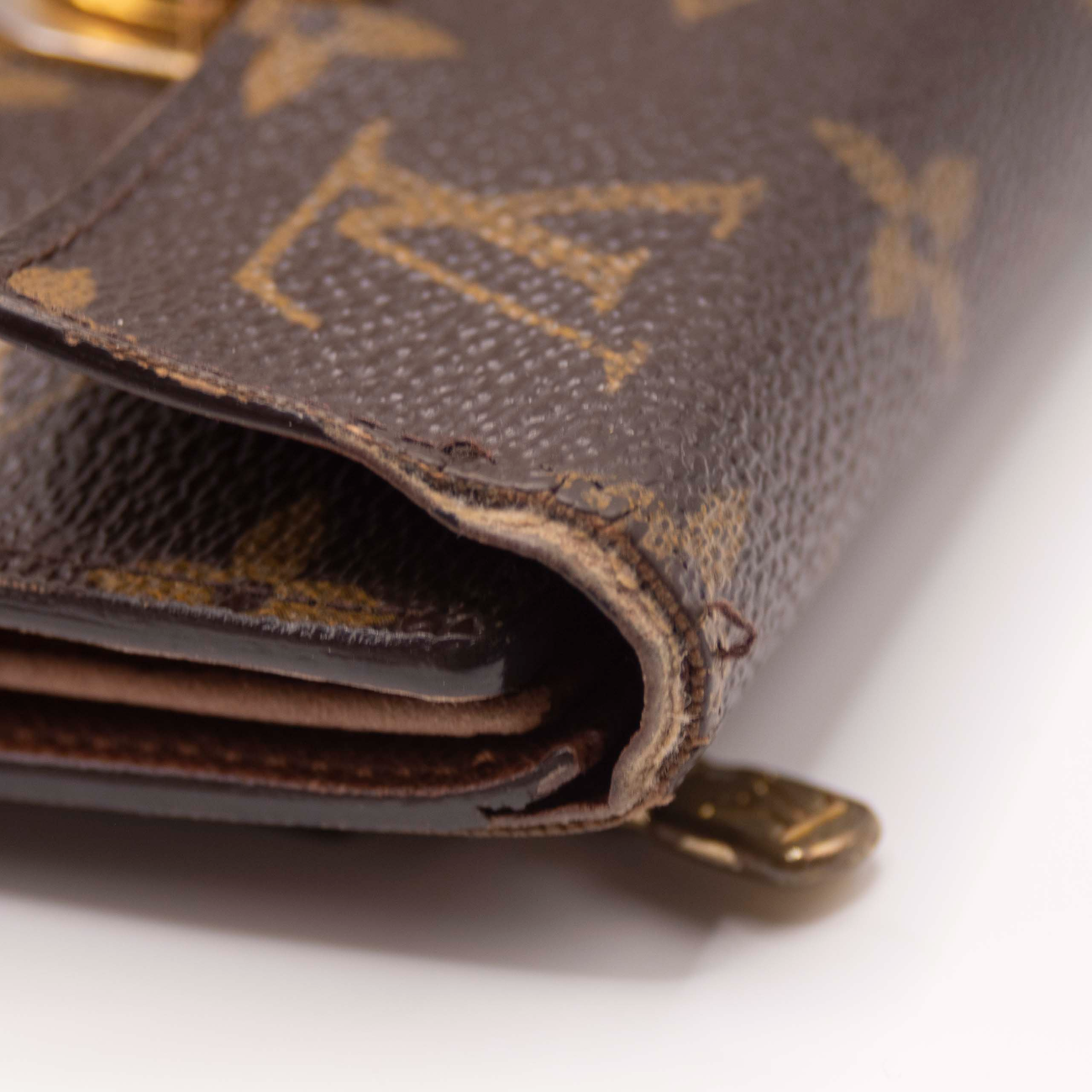 $705 2005 Louis Vuitton Monogram Koala Compact Wallet TH0065