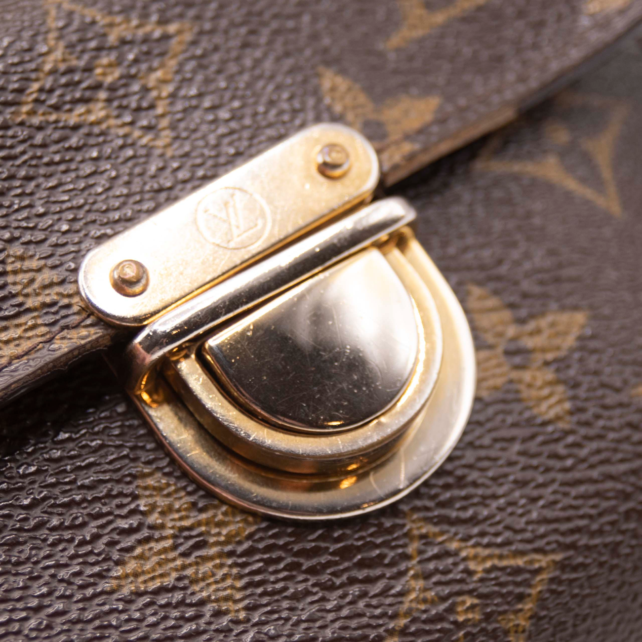 $705 2005 Louis Vuitton Monogram Koala Compact Wallet TH0065