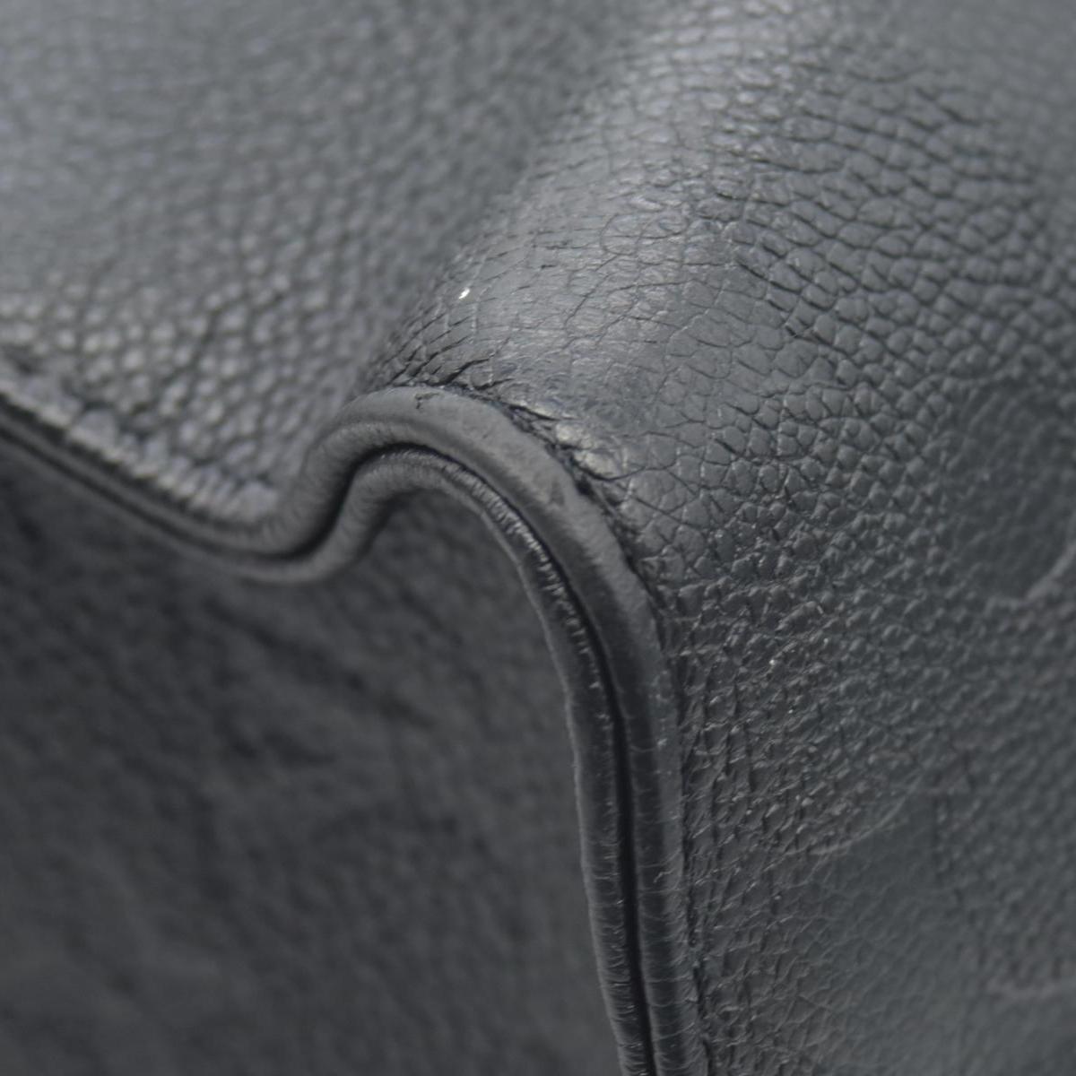 $3500 Louis Vuitton  Monogram Giant OnTheGo MM