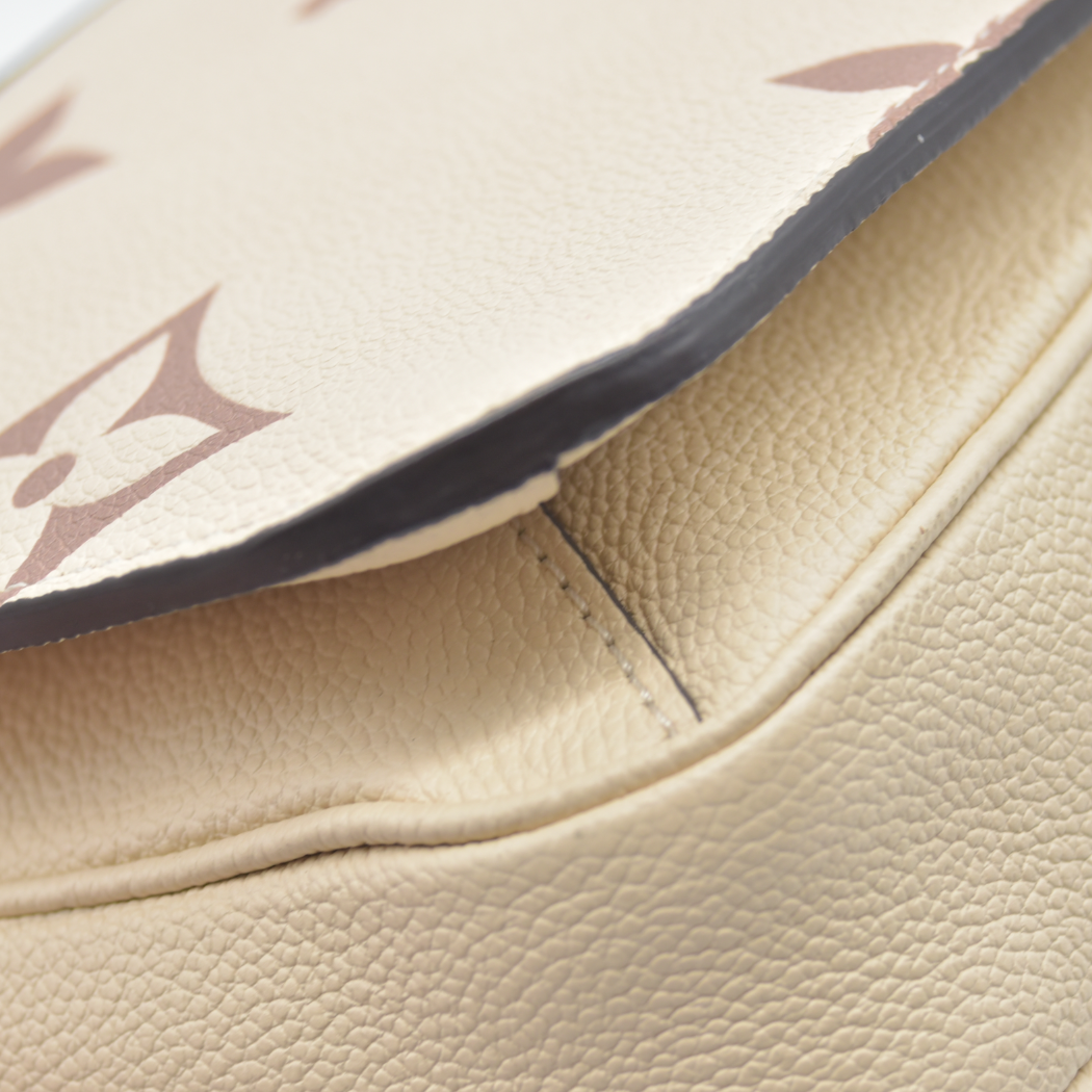 $3100 Louis Vuitton Empreinte Monogram Giant Pochette Metis Creme Bois De Rose RFID