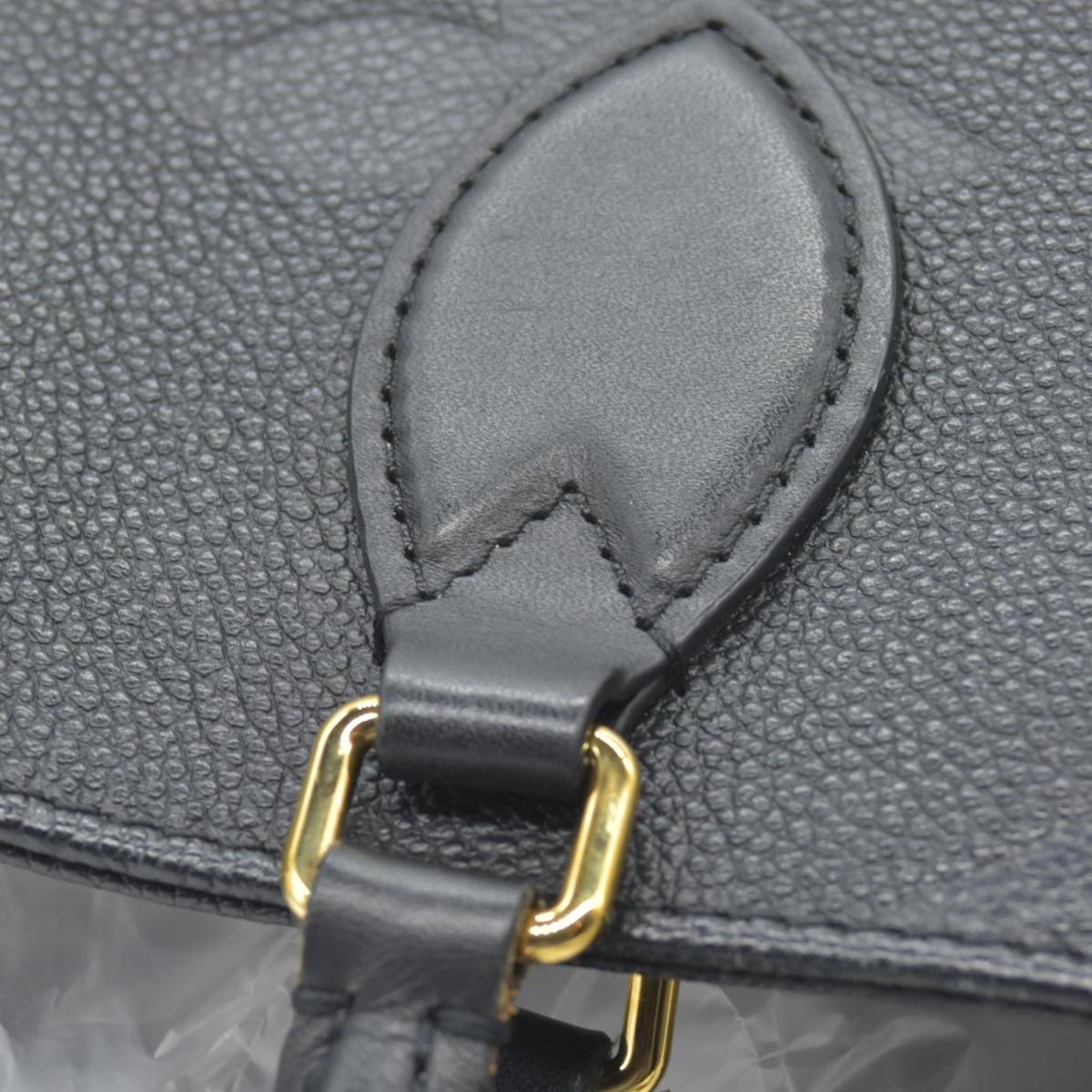 $3500 Louis Vuitton  Monogram Giant OnTheGo MM