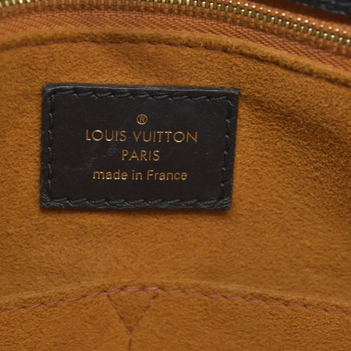 $3500 Louis Vuitton  Monogram Giant OnTheGo MM