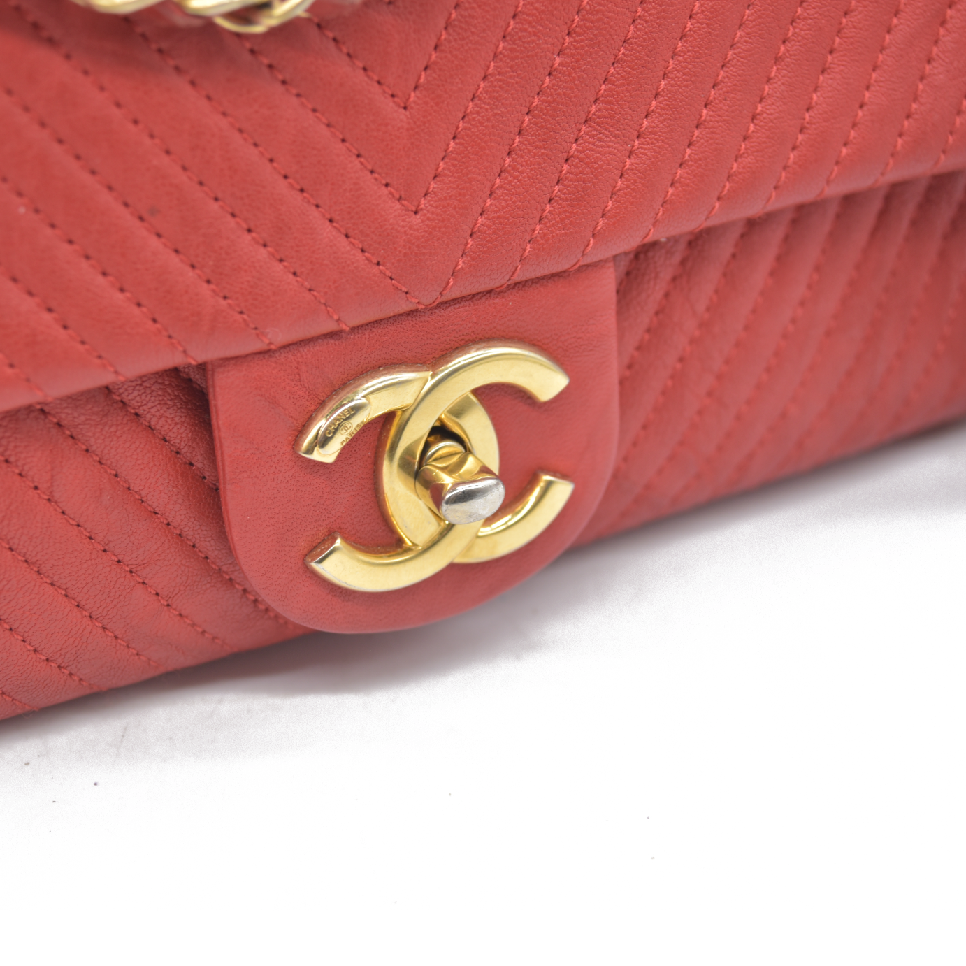 $4450 Chanel Calfskin Surpique Chevron Medium Flap 2016