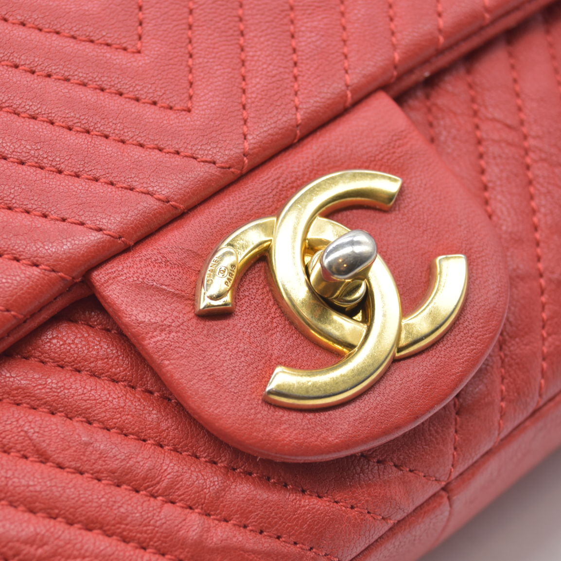 $4450 Chanel Calfskin Surpique Chevron Medium Flap 2016