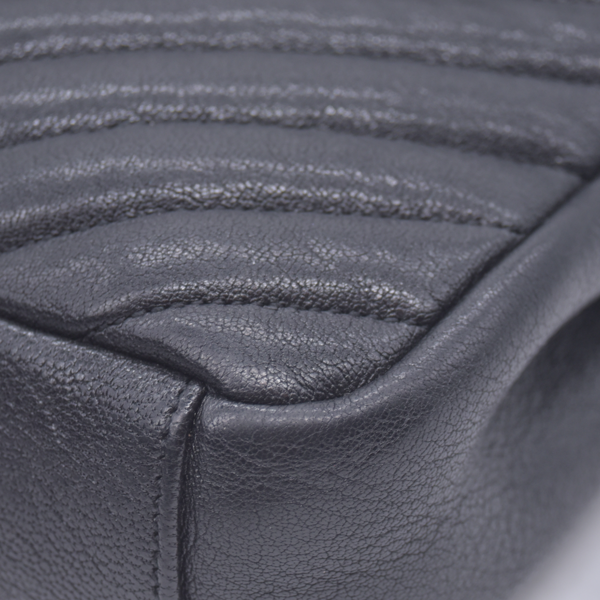 $2750 2016 Saint Laurent Sheepskin Matelasse Chevron Monogram Medium College Bag Black 10021141