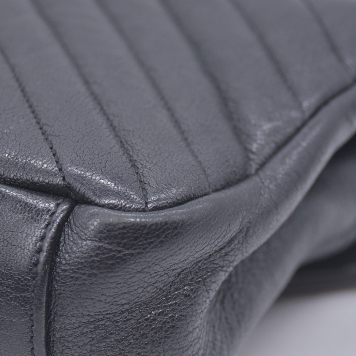 $2750 2016 Saint Laurent Sheepskin Matelasse Chevron Monogram Medium College Bag Black 10021141