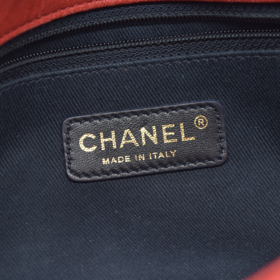 $4450 Chanel Calfskin Surpique Chevron Medium Flap 2016