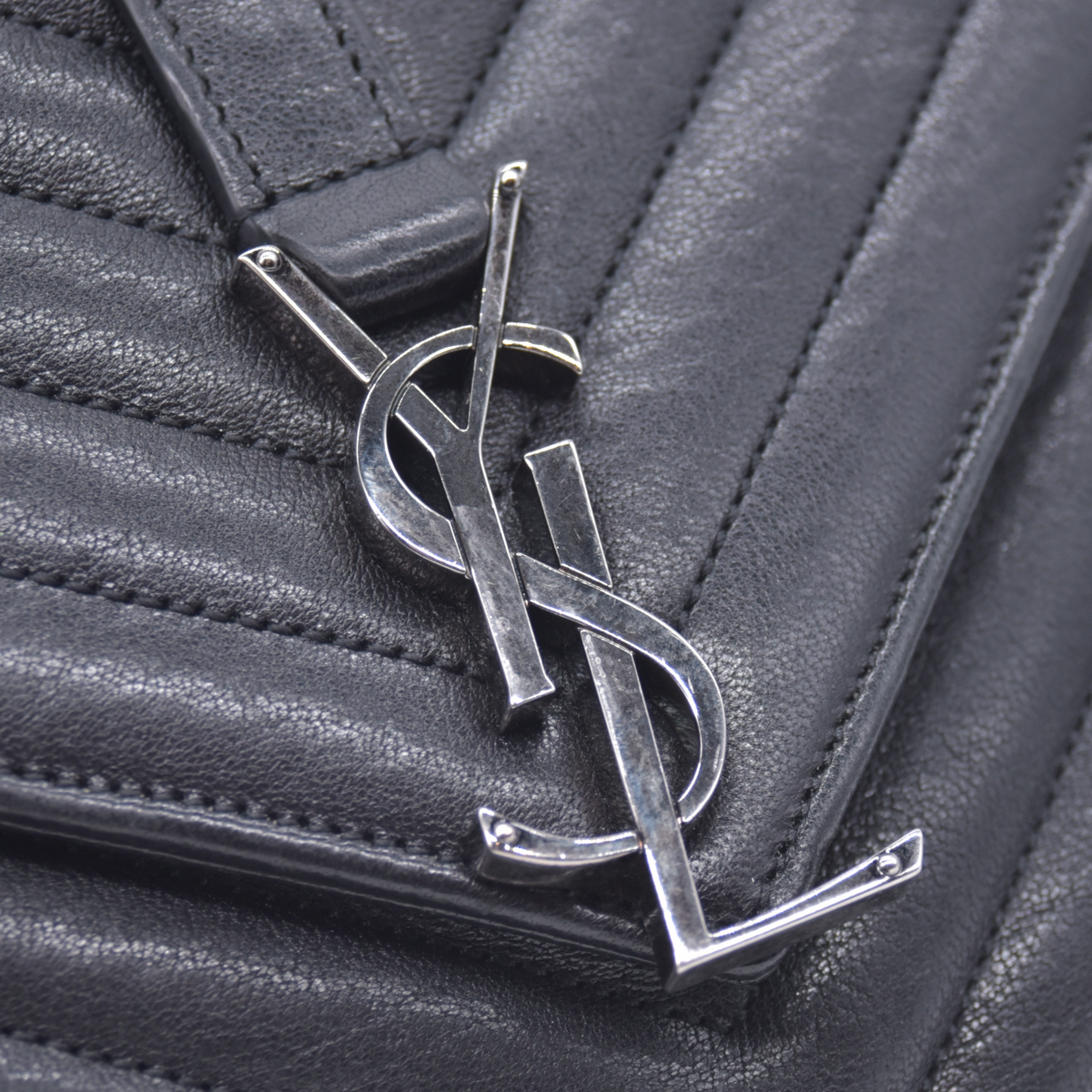 $2750 2016 Saint Laurent Sheepskin Matelasse Chevron Monogram Medium College Bag Black 10021141