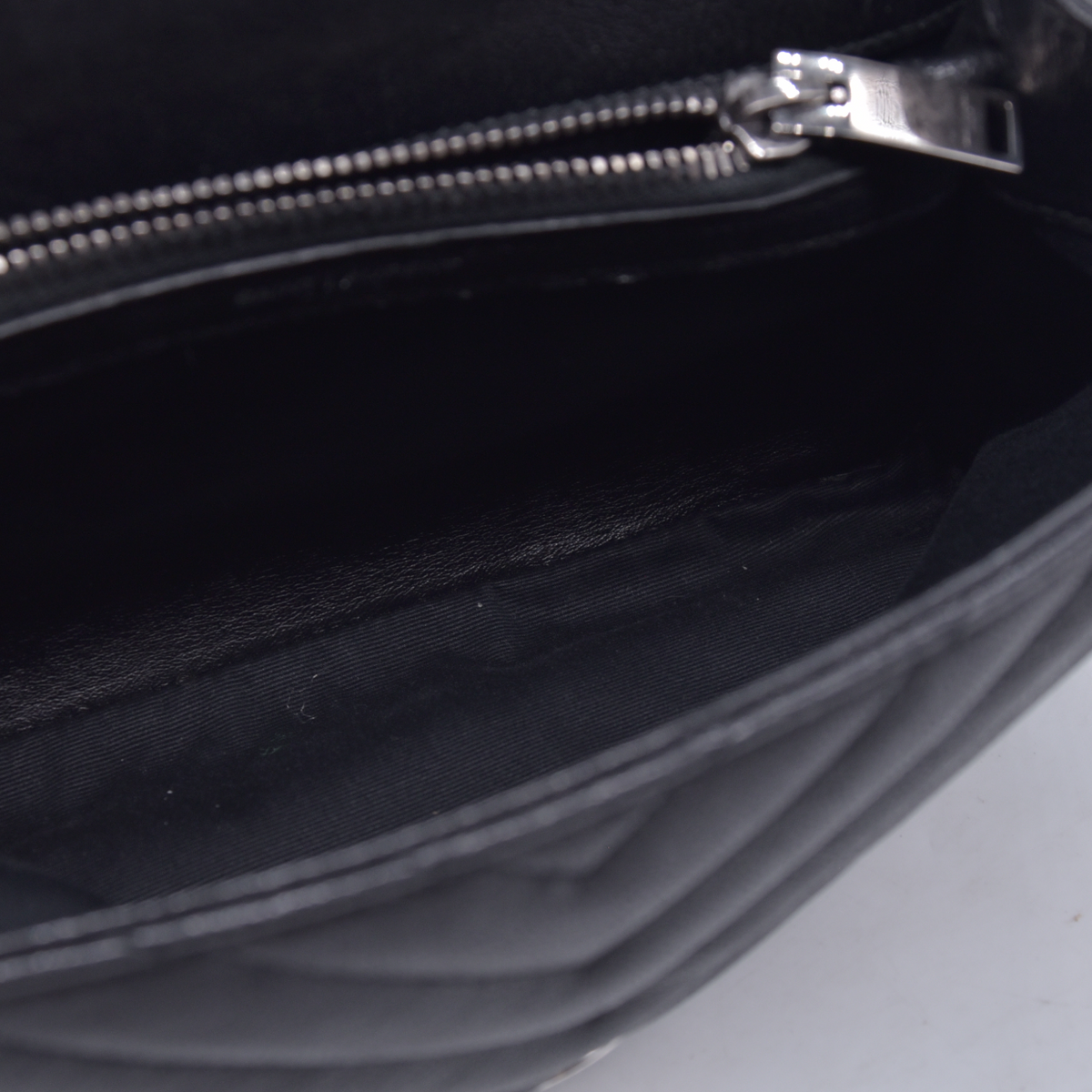 $2750 2016 Saint Laurent Sheepskin Matelasse Chevron Monogram Medium College Bag Black 10021141