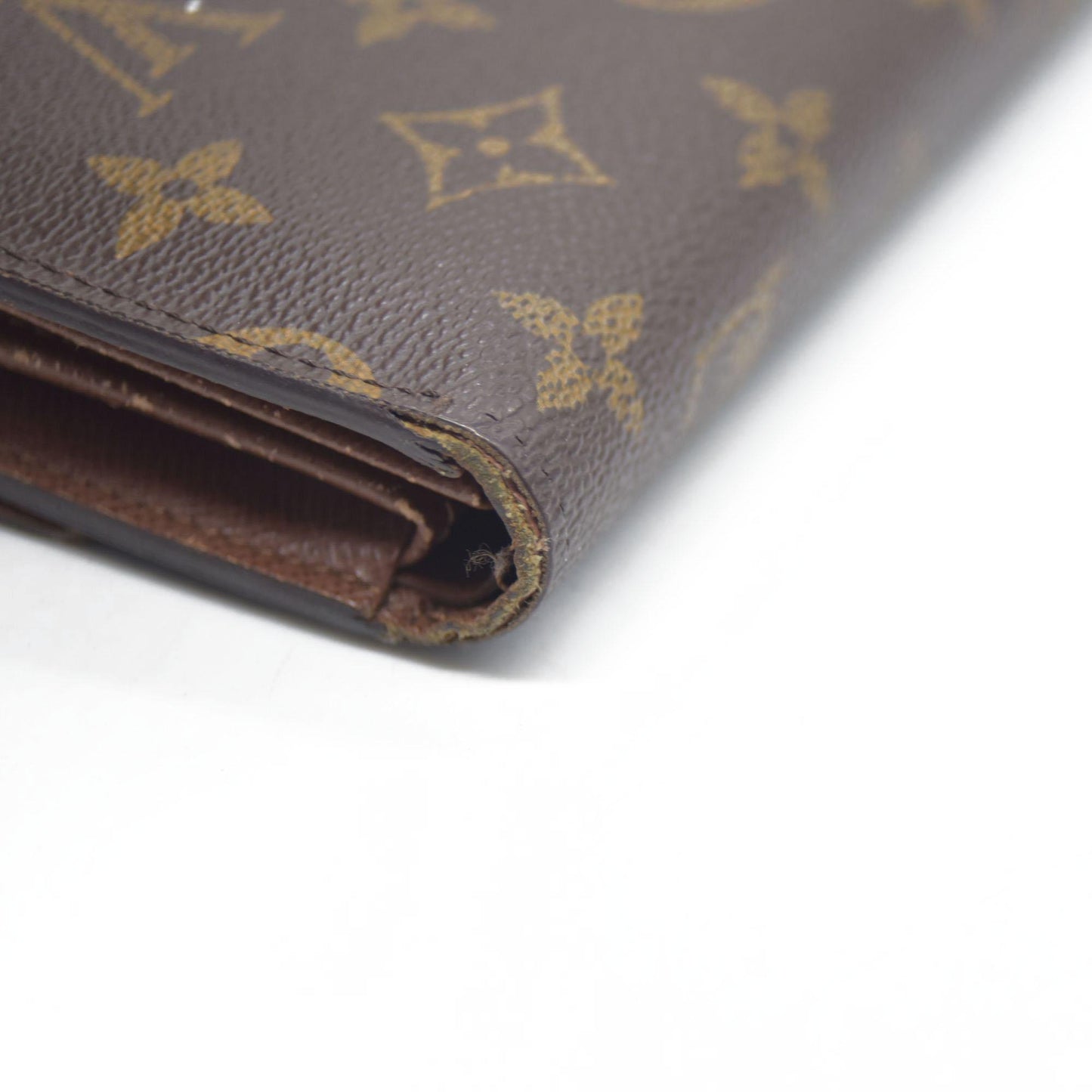$610 LOUIS VUITTON Monogram Alexandra Trifold Wallet CA0112