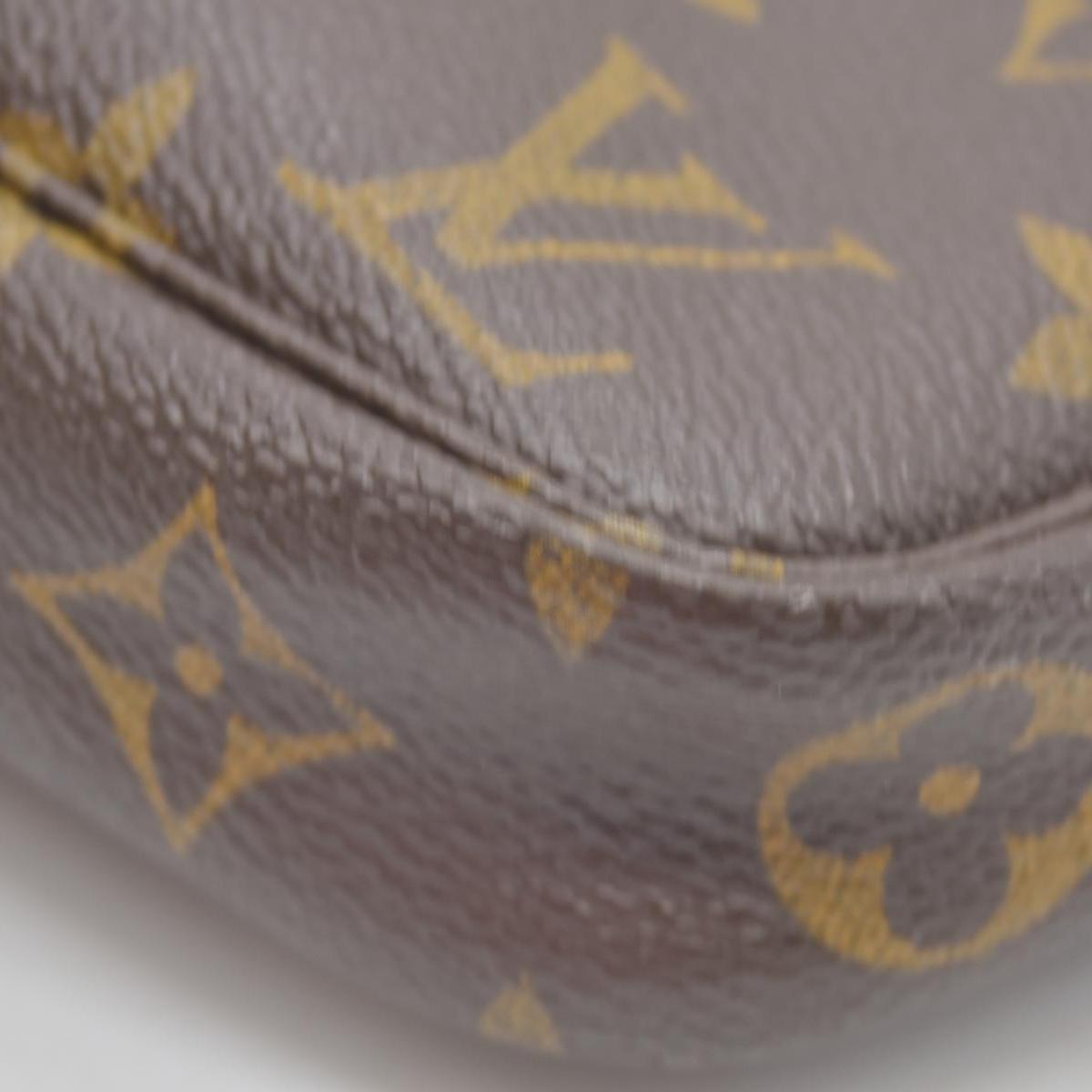 $1660 Louis Vuitton Monogram Pochette Accessories Pouch Bag AR0032