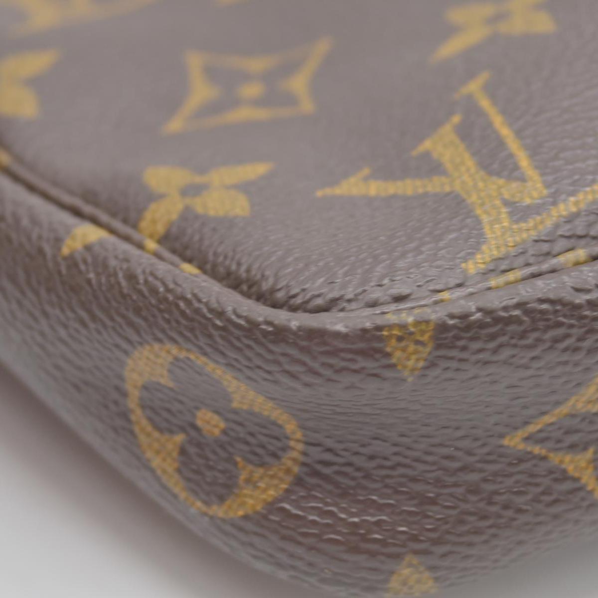 $1660 Louis Vuitton Monogram Pochette Accessories Pouch Bag AR0032