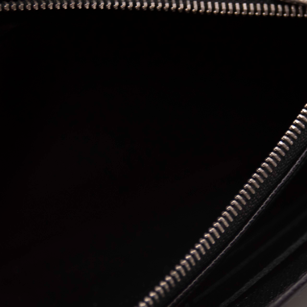 $865 2017 Louis Vuitton Epi Portefeiulle Sarah Long Bifold Wallet Black CA2127