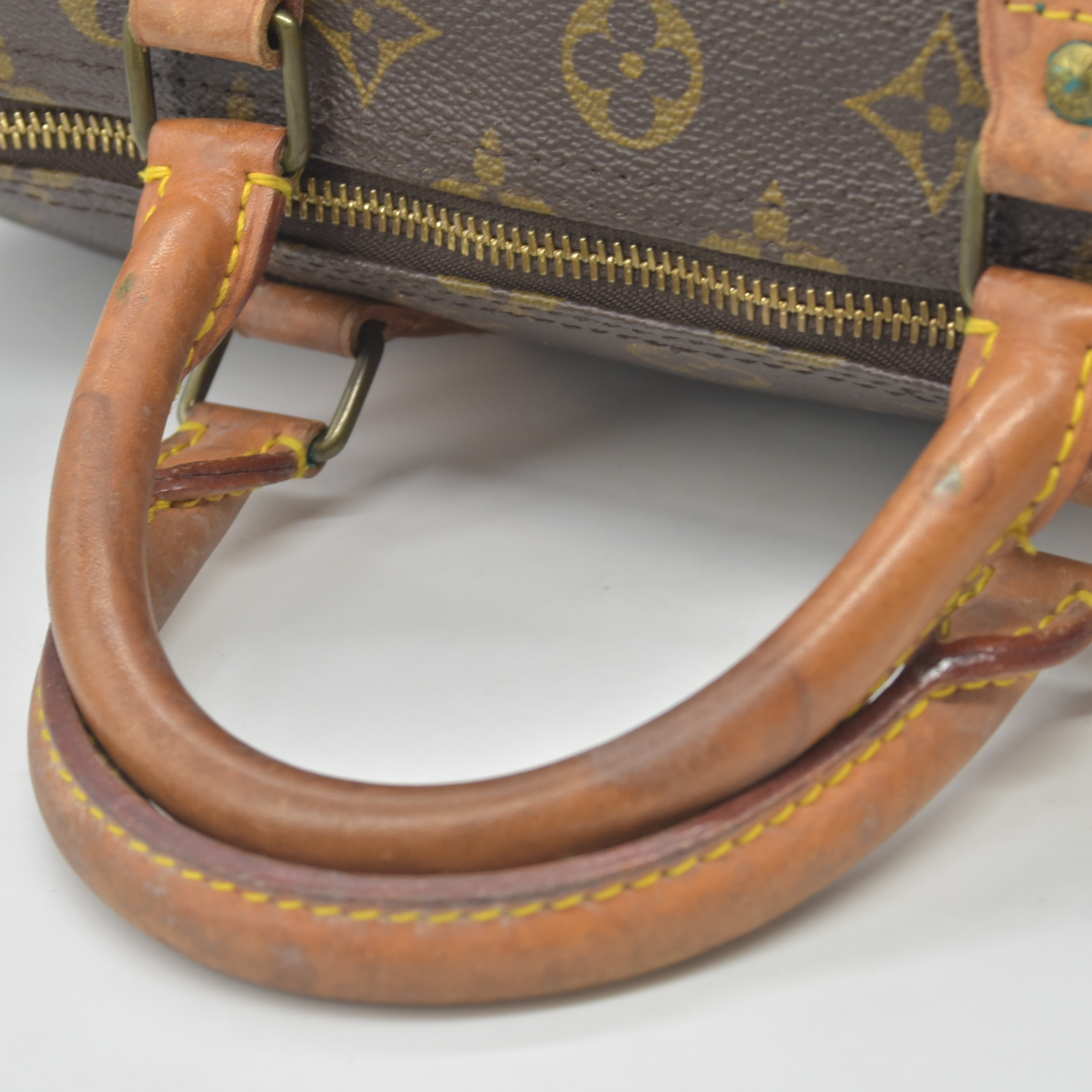 $1550 1991 Louis Vuitton Monogram Speedy 30 VI0931