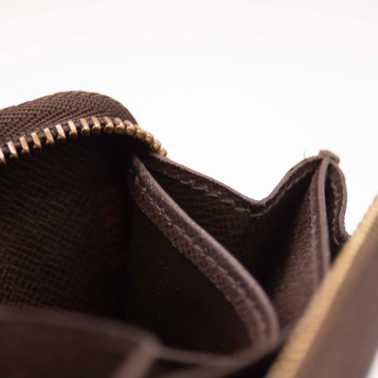 $560 2008 Louis Vuitton Damier Ebene Zippy Coin Purse CT4078