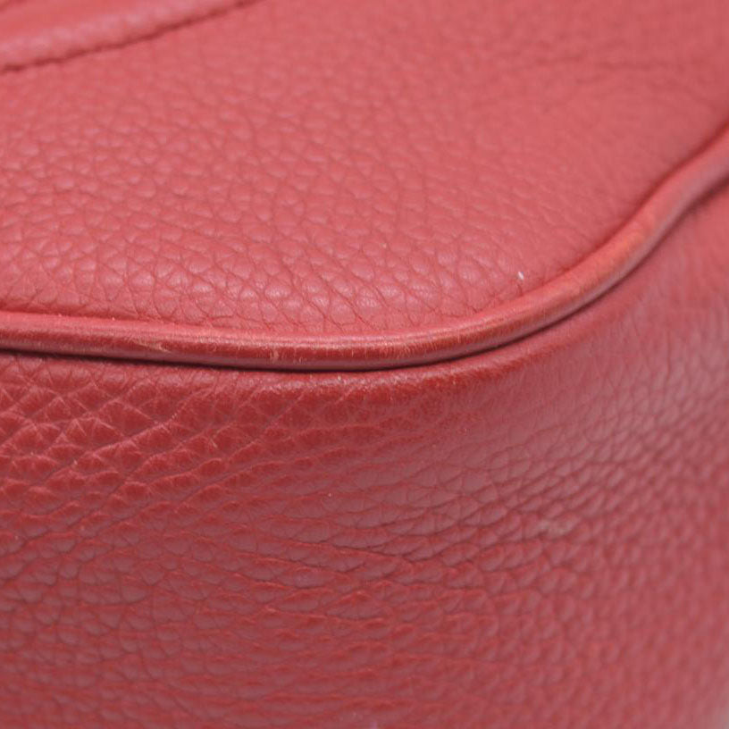 $1490 Gucci Small Soho Disco Bag Red Crossbody