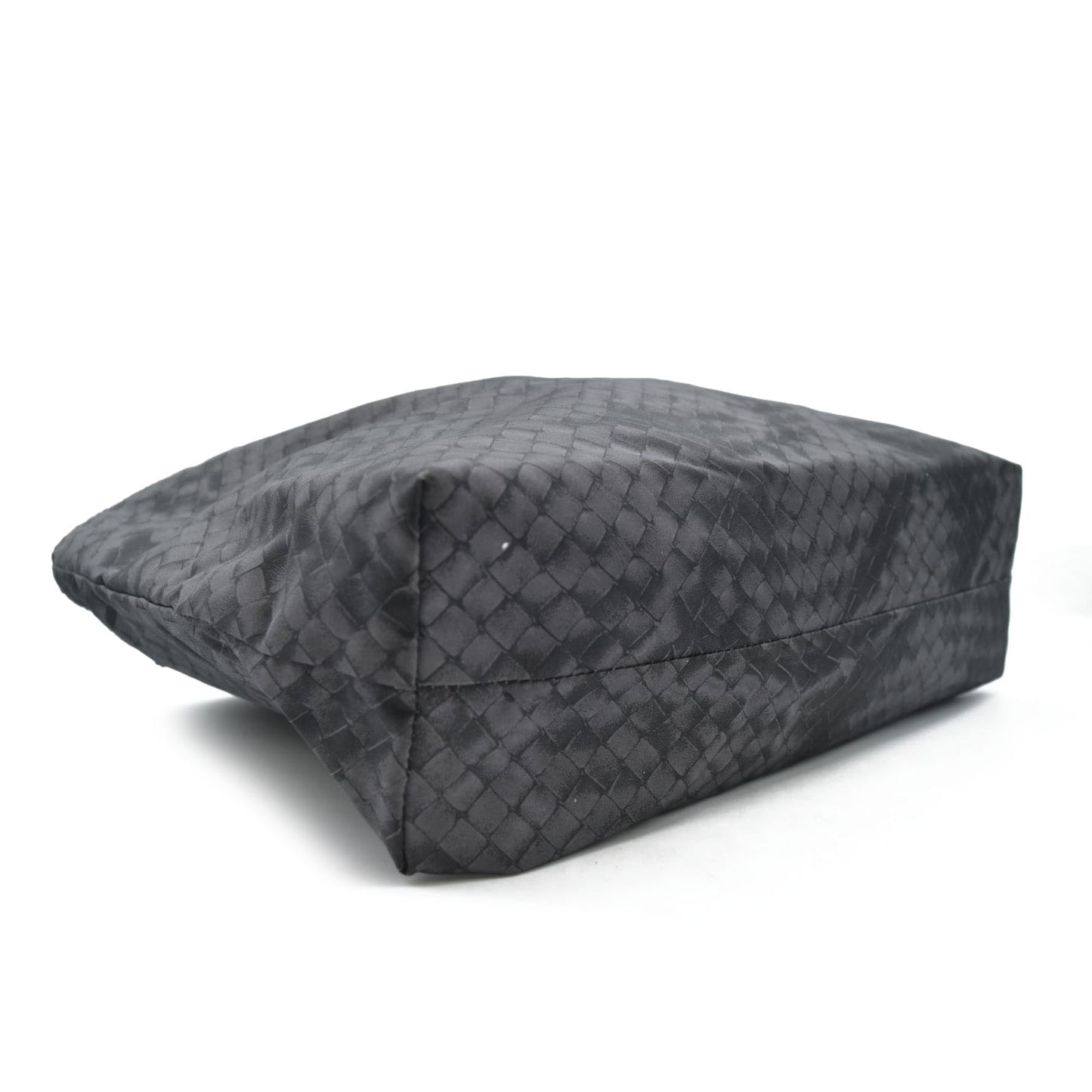$890 Bottega Veneta Intreccio Illusion tote Bag Black