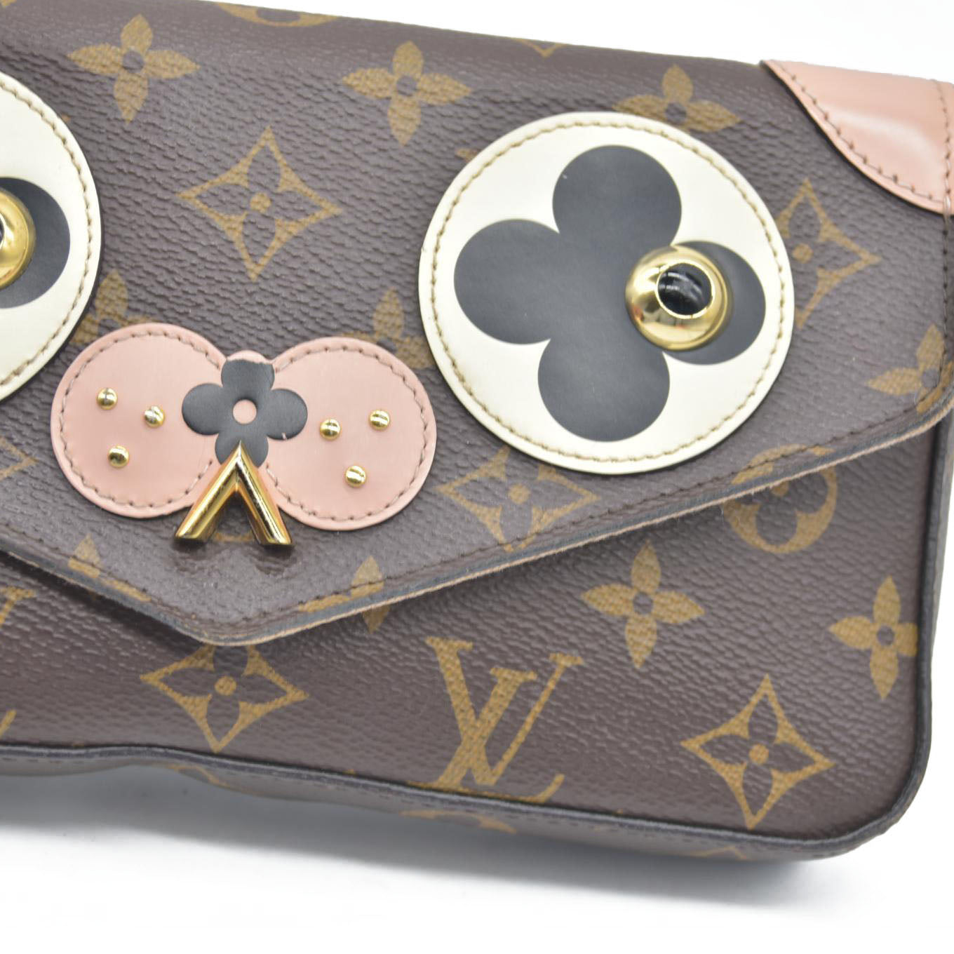 $2350 Louis Vuitton  Monogram Valentine Dog Pochette Felicie Chain Wallet