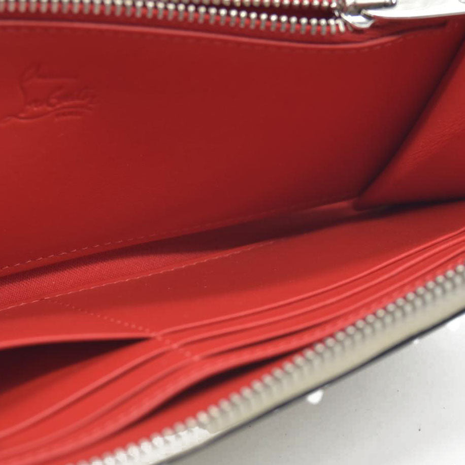 $950 CONSIGNMENT Christian Louboutin Panettone Long Wallet Cream with Loubinthesky Spikes